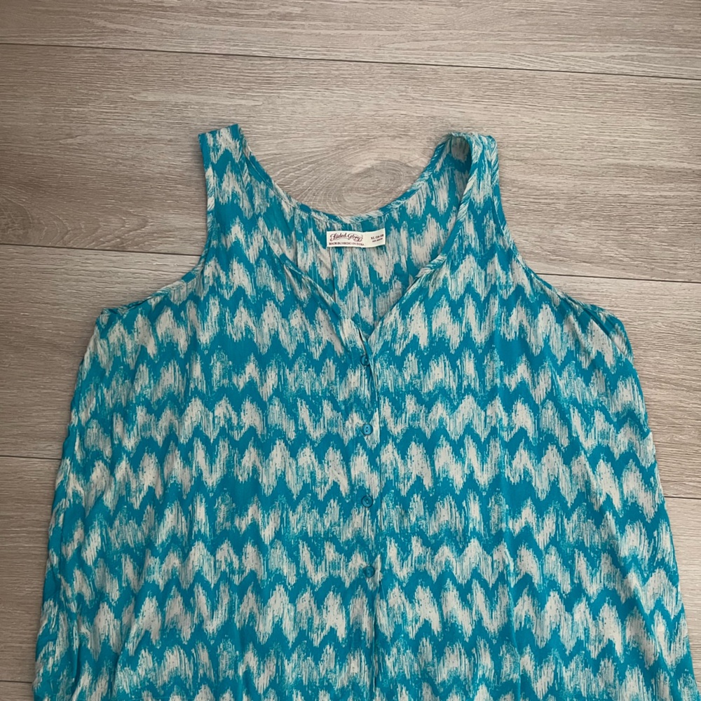 Faded glory tank top in xl
